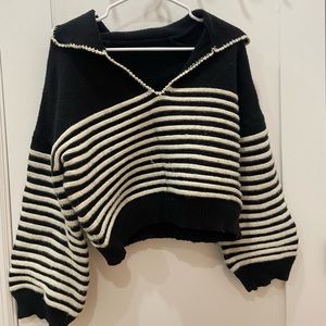 black and white sweater with balloon sleeves